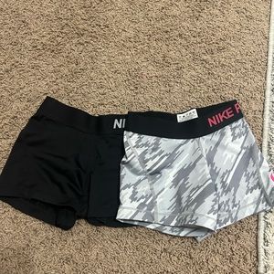Nike Pros set, Size YXS